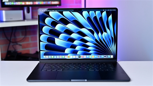 苹果官网下架MacBook Air 15英寸：上市还不到1年