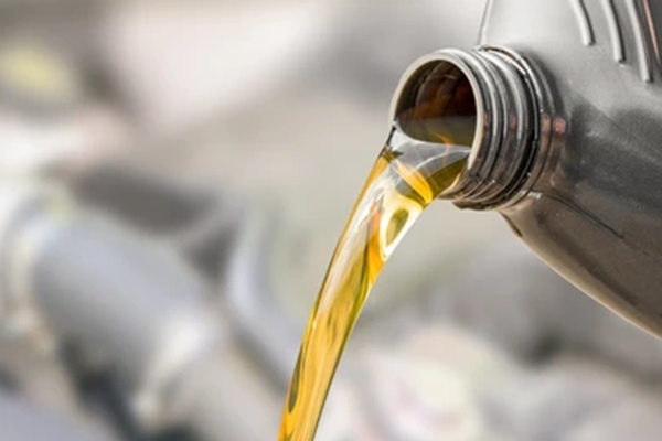 石油王国火力全开!沙特据称正在天价抢订可用油轮