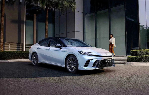 日系普降丰田独涨！2025年在中国卖出超178万辆：实现正增长