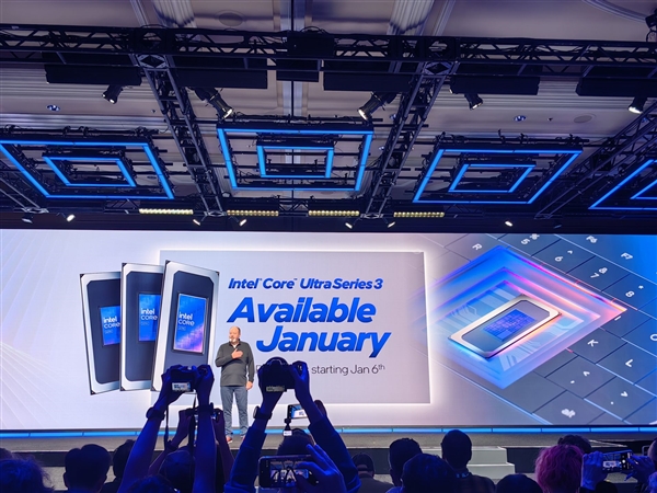 要买笔记本等等！超200款Intel酷睿Ultra 300新机杀到：本月正式开售