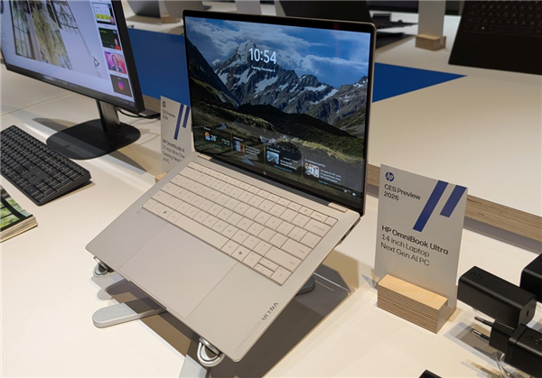 惠普OmniBook Ultra 14发布：英特尔/高通双芯 板载内存不可升级