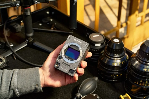 索尼分体拓展系统Mini上市：内置8.6K全画幅CMOS传感器 体积减小70%