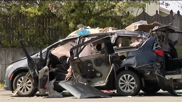 车内违装液化气罐泄露 开车女司机点了一根烟