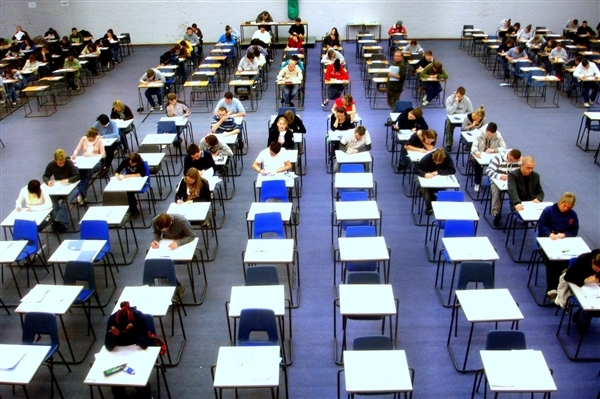 美国部分富人放弃传统学校:年费7.5万美元送孩子读AI私塾