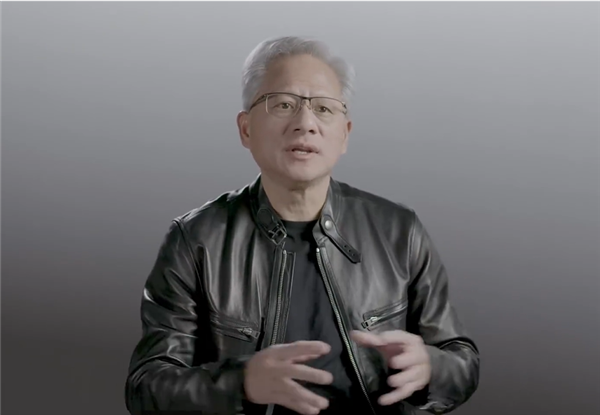 黄仁勋:美国不该封禁中国开源AI模型