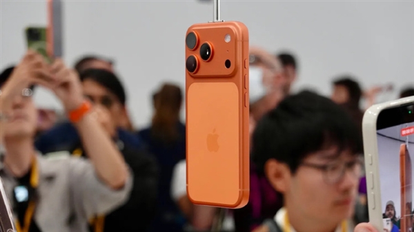 提前看到手机、芯片设计图没用:中国厂商无法造出真苹果iPhone 18