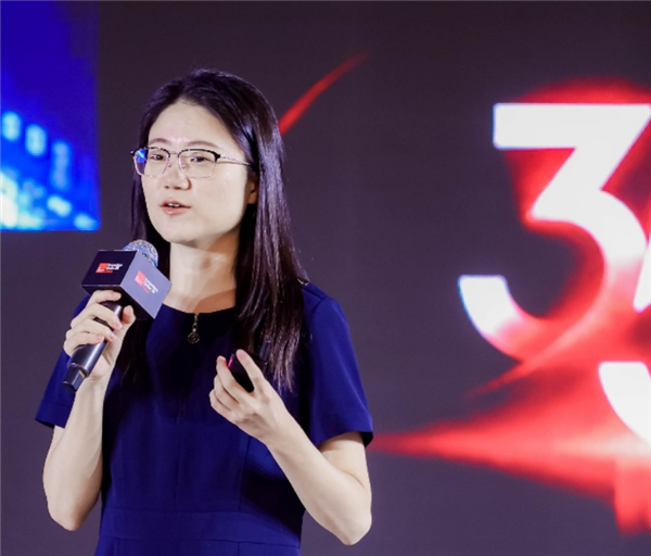 重大突破！深圳90后女科学家攻克微纳光子学难题