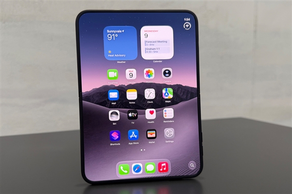 博主实测iPhone Duo折痕区域偏软:滑动会出现水波纹